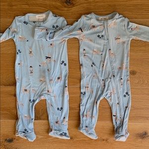 Very soft zippered footies 0-3 months